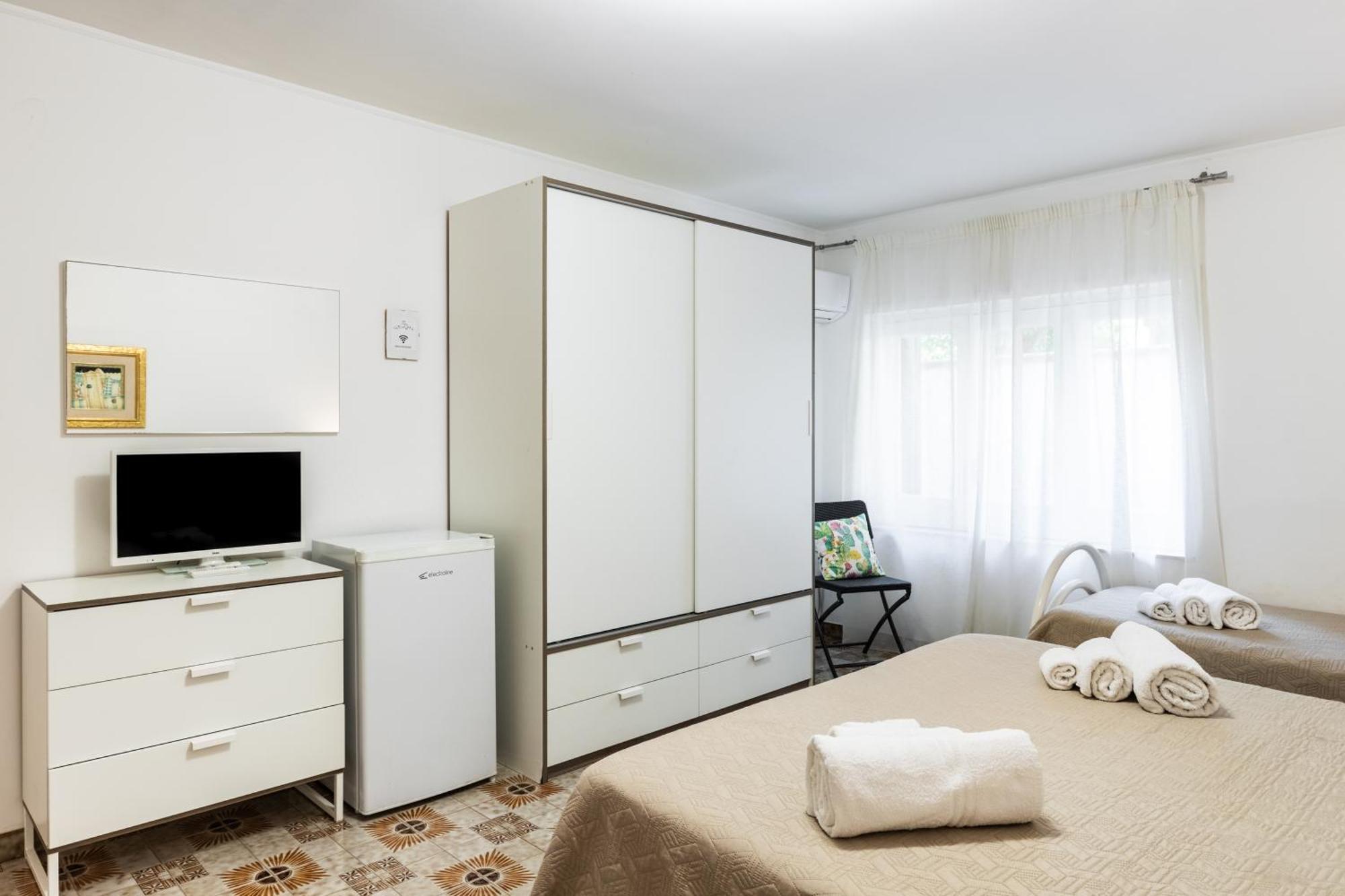 Le Torrette Rooms And Apartments Авола Екстер'єр фото