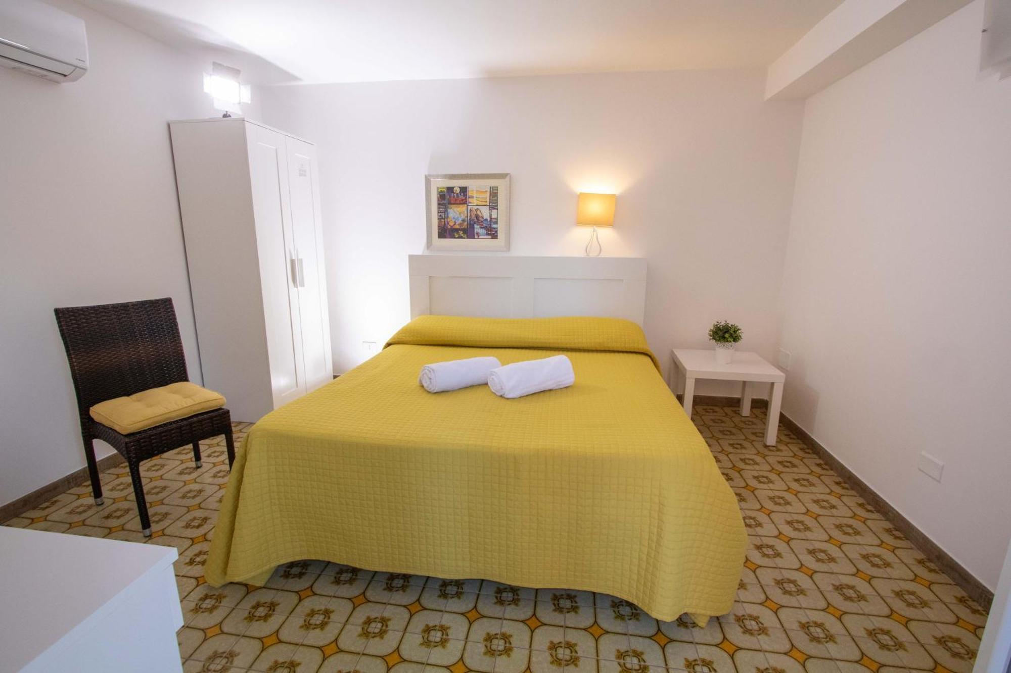 Le Torrette Rooms And Apartments Авола Екстер'єр фото
